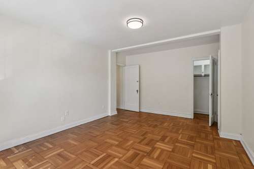 S Bed The Royal York Apartments 53