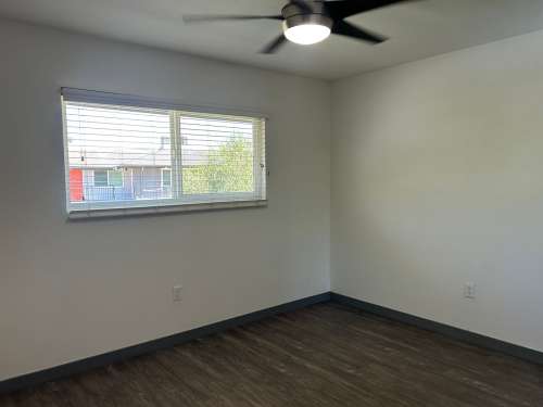 S Bed Uptown Fullerton 38