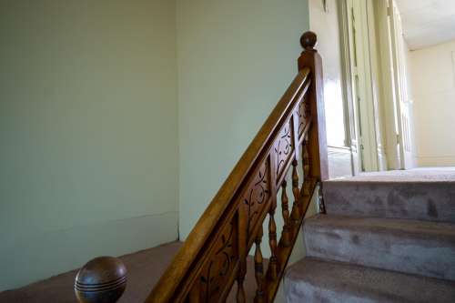 S Bed Available 07/01/25 First Floor Apartment Available 3