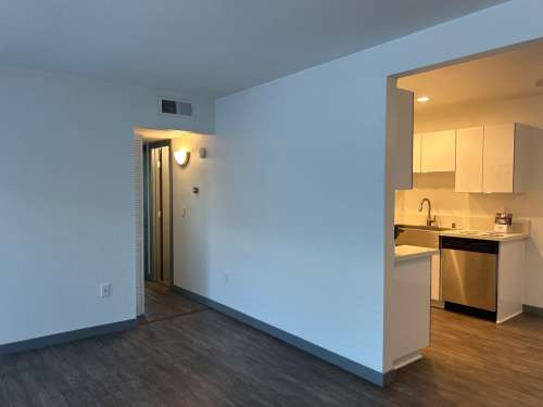 S Bed Uptown Fullerton 36