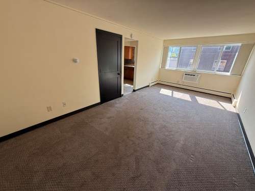 S Bed 241 Langdon 66