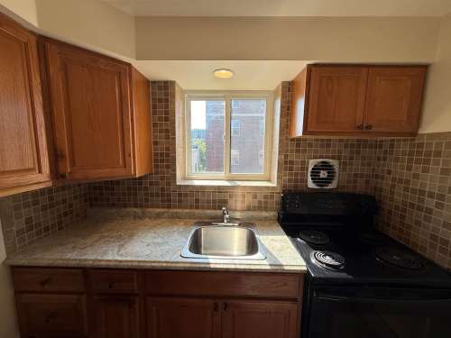 S Bed 241 Langdon 69