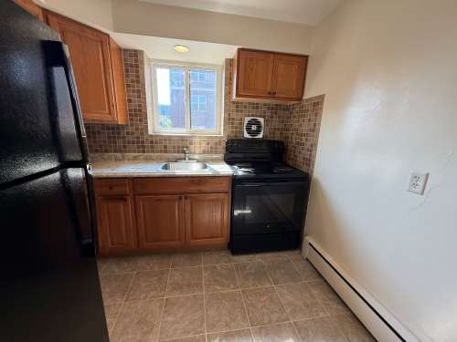 S Bed 241 Langdon 68