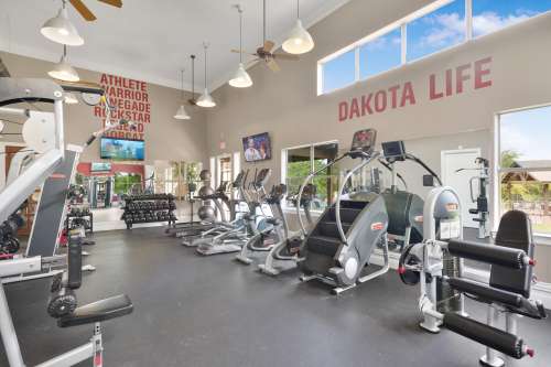 S Bed Dakota Ranch Student Apartments 4