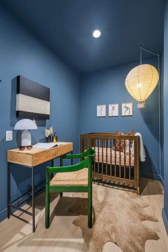 S Bed 1975 Madison Apartments 11