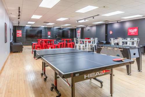 S Bed Varsity Campus Apartments at UW-Madison 2