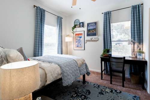 S Bed Dakota Ranch Student Apartments 9