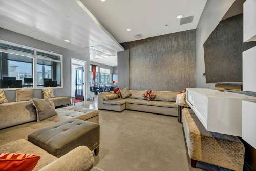 S Bed The Avenue at San Marcos Apartments 20