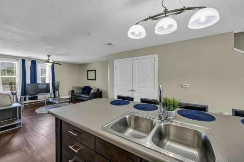 S Bed The Avenue at San Marcos Apartments 11