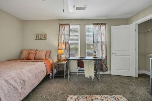 S Bed The Avenue at San Marcos Apartments 35