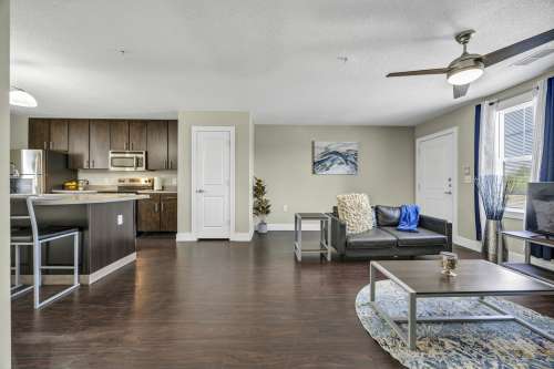 S Bed The Avenue at San Marcos Apartments 9