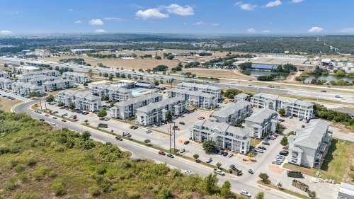 S Bed The Avenue at San Marcos Apartments 79