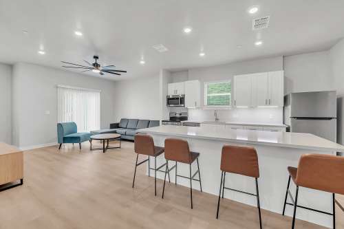 S Bed The Townhomes at The Timbers 14