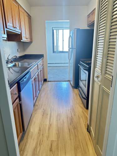 S Bed Schenley House - 151 North Craig Street 10