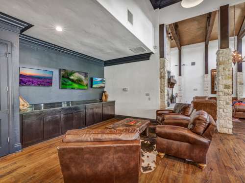 S Bed Dakota Ranch Student Apartments 1