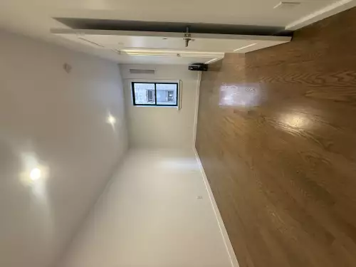 2025-10/COLUMBIA-Apartment-Building-16752812.webp