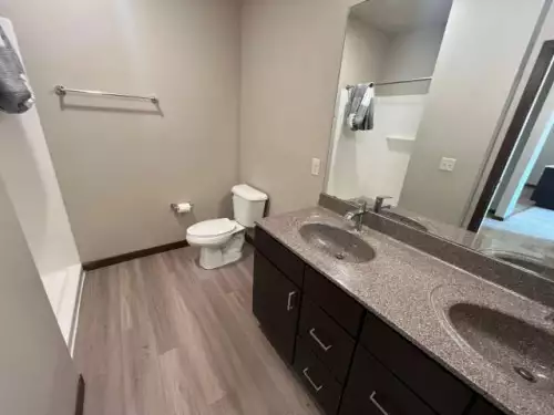2025-10/MADISON-Apartment-Building-16742805.webp
