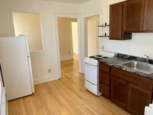 2025-10/MADISON-Apartment-Building-16762600.webp