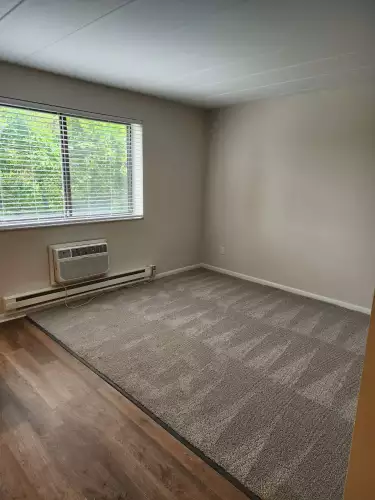 S Bed Brittany Apartments 6