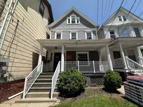 2025-10/RUTGERS-Apartment-Building-16745535.webp