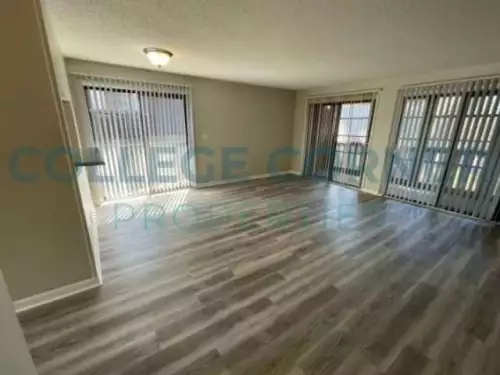 2025-10/WAKE-FOREST-Apartment-Building-16745689.webp