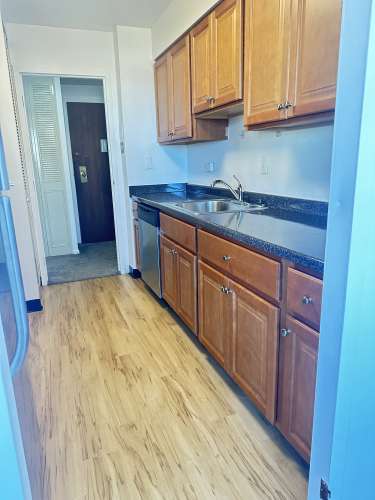 S Bed Schenley House - 151 North Craig Street 6