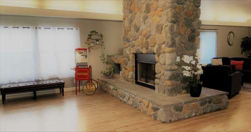 S Bed Greystone Apartments & Townhomes 145