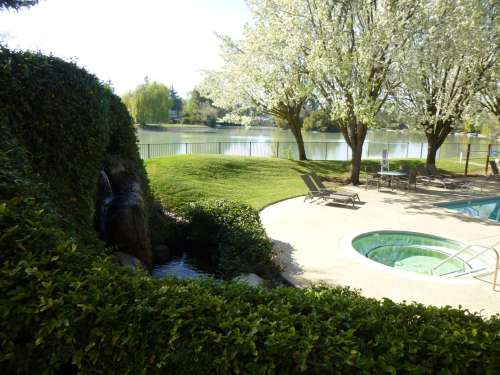 S Bed Lakeshore Apartments - Lake Views! 176