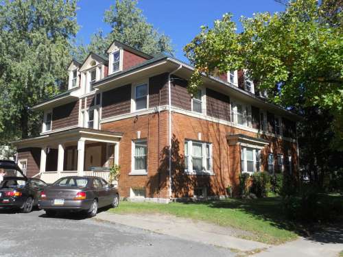 S Bed Available 6/1/26 - Spacious Apartment With Two Full Bathroom 2