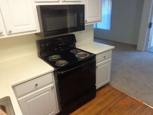 S Bed Greystone Apartments & Townhomes 130