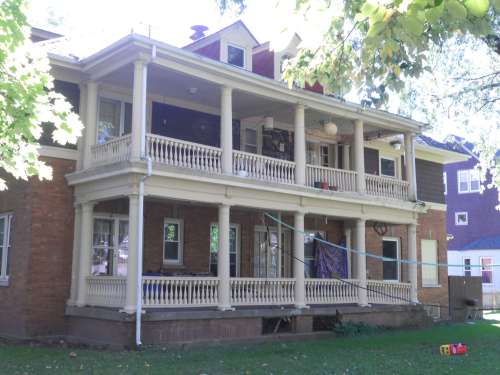 S Bed Available 6/1/26 - Spacious Apartment With Two Full Bathroom 1