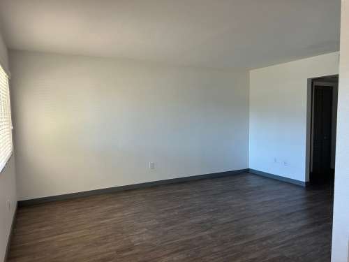 S Bed Uptown Fullerton 38