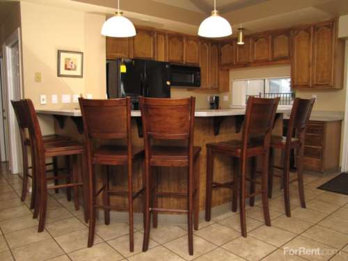 S Bed Lakeshore Apartments - Lake Views! 226