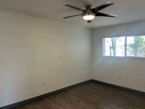 S Bed Uptown Fullerton 39