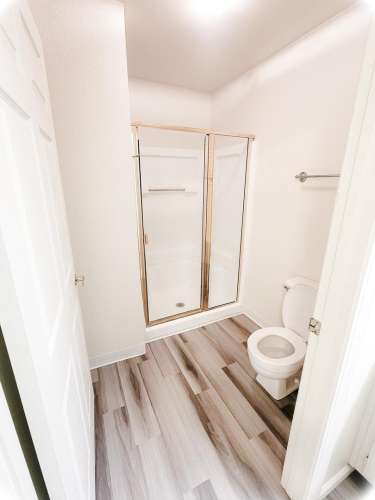 S Bed Lakeshore Apartments - Lake Views! 246