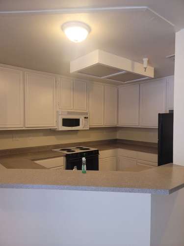 S Bed Lakeshore Apartments - Lake Views! 182