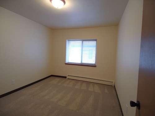 S Bed Carriage Court 32