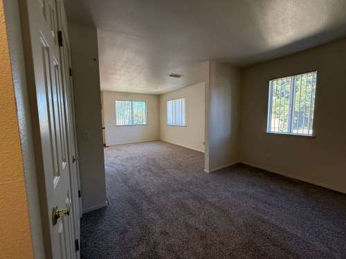S Bed Lakeshore Apartments - Lake Views! 264