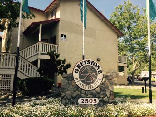 S Bed Greystone Apartments & Townhomes 107