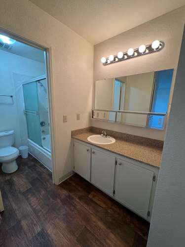 S Bed Stonegate Village Apartments & Townhomes 218