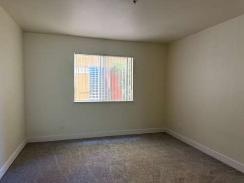 S Bed Lakeshore Apartments - Lake Views! 276