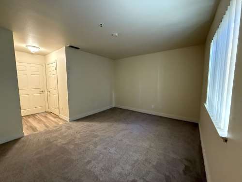 S Bed Lakeshore Apartments - Lake Views! 267