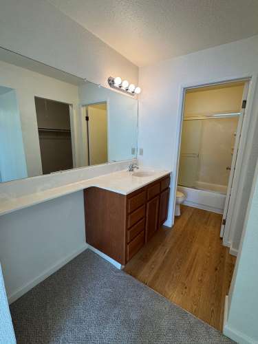 S Bed Stonegate Village Apartments & Townhomes 211