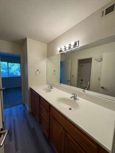 S Bed Stonegate Village Apartments & Townhomes 222