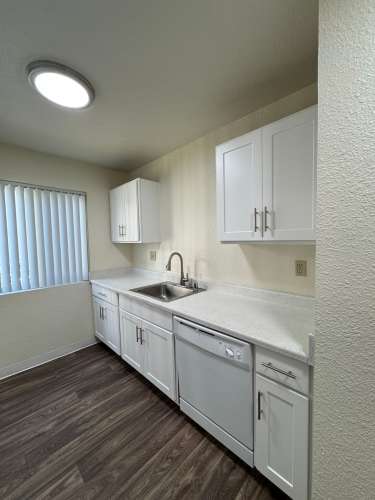 S Bed Stonegate Village Apartments & Townhomes 214