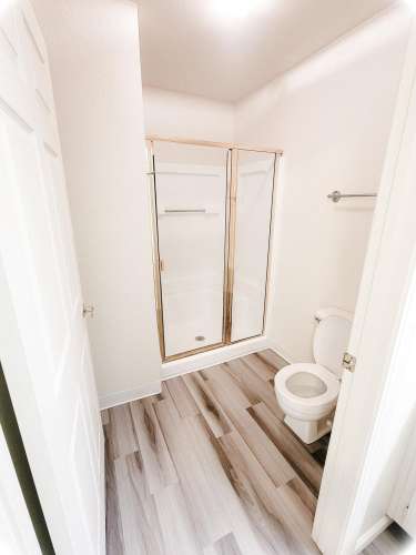 S Bed Lakeshore Apartments - Lake Views! 209