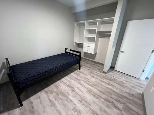 S Bed Clover Commons 3