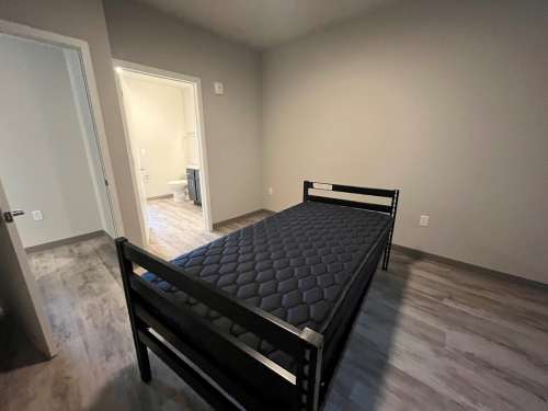 S Bed Clover Commons 421