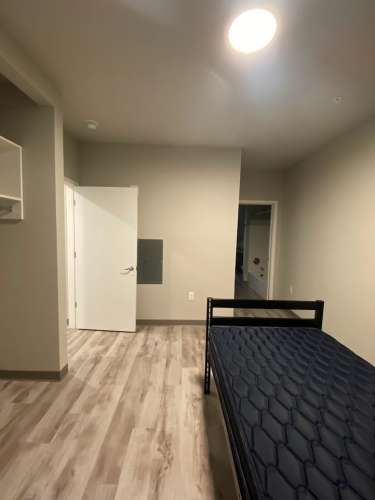 S Bed Clover Commons 41