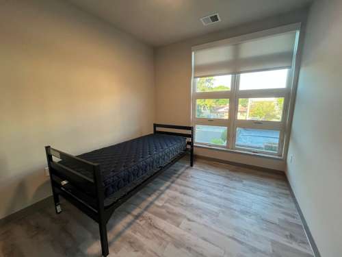 S Bed Clover Commons 295